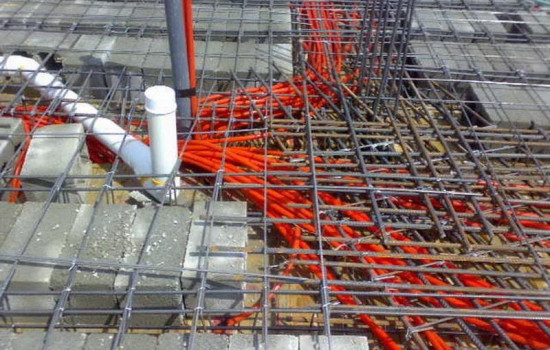 أسس الكهرباء وطرق الحماية وعمل التمديدات الكهربائية